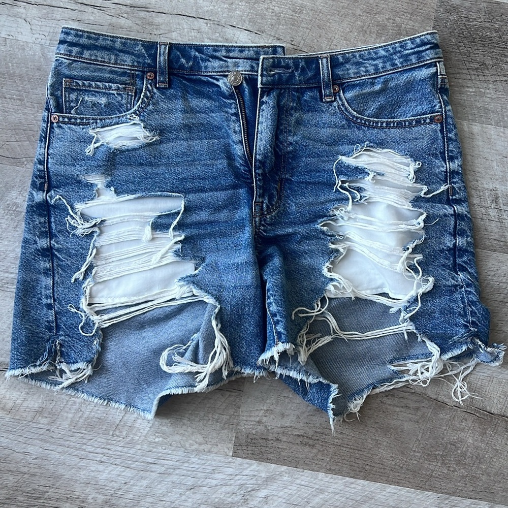 American Eagle Highest Rise Distressed Denim baggy short